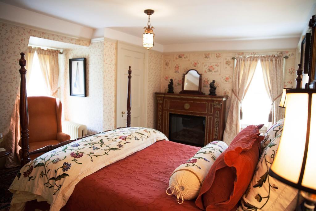 Bee And Thistle Inn Old Lyme Eksteriør bilde